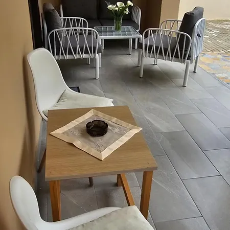 게스트하우스 Aliaj 4*