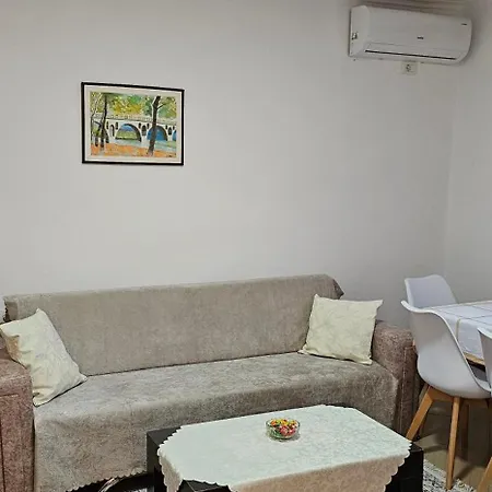 Aliaj Casa de hóspedes