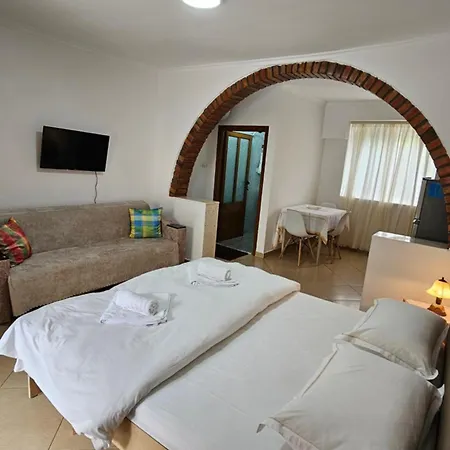 Aliaj Pensionat Berat
