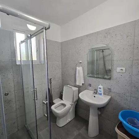 Aliaj Pensión Berat